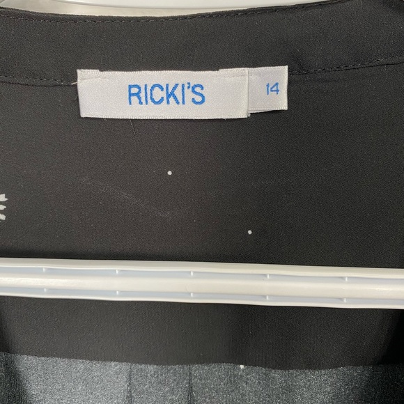 Blouse - Picture 2 of 3